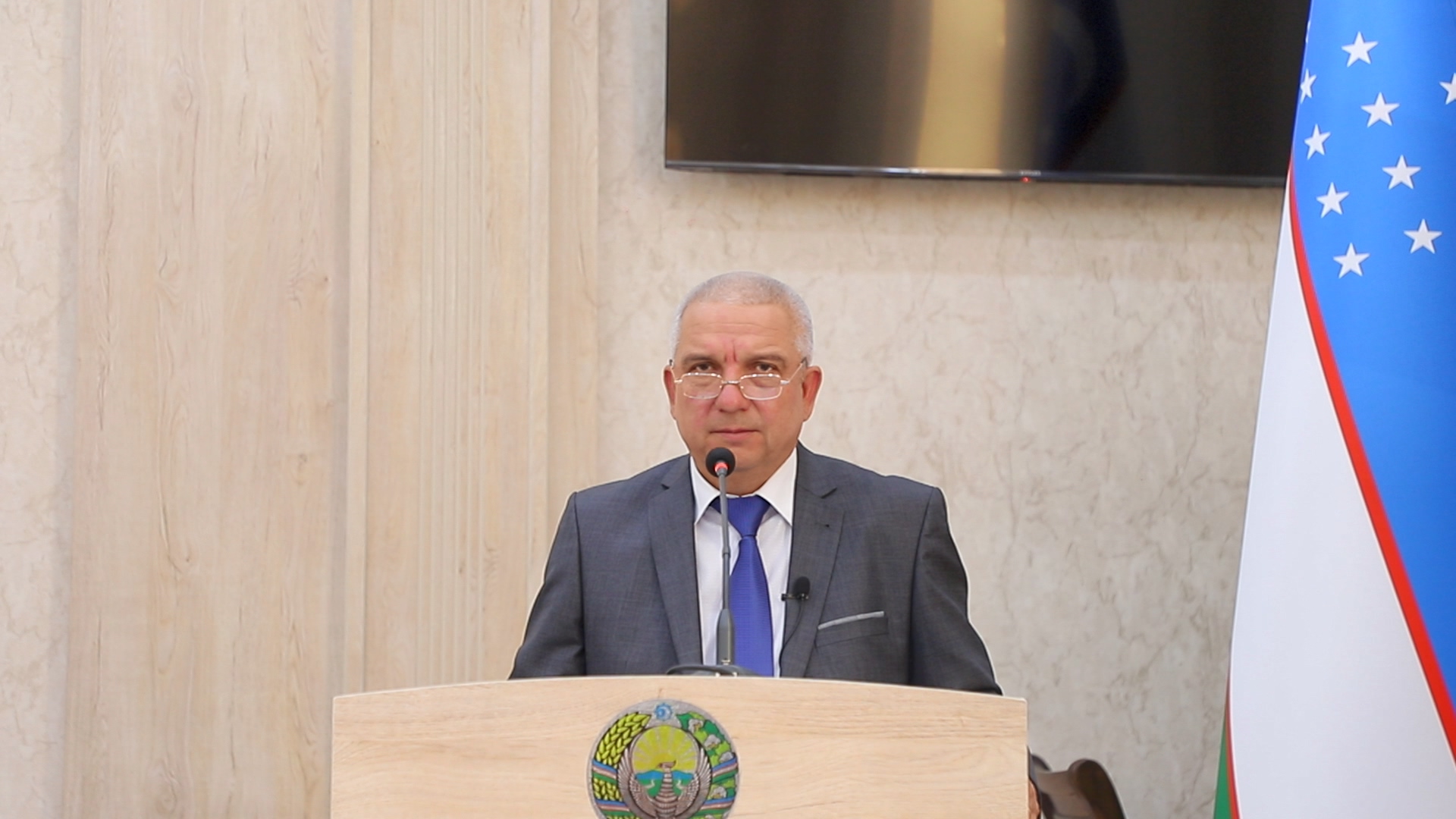 Тупроққалъа тумани ҳокими А.Салаев халқ депутатлари туман Кенгаши вакиллари ҳамда тадбиркорларга мурожаат йўллади
