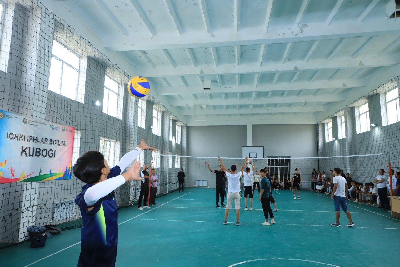 Voleybol musobaqalariga start berildi.