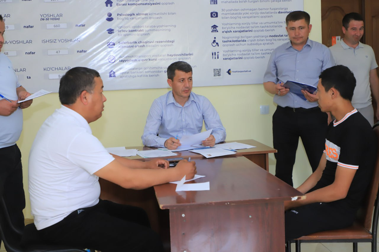 Hokim va yoshlar uchrashuvi Hokim va yoshlar uchrashuvi